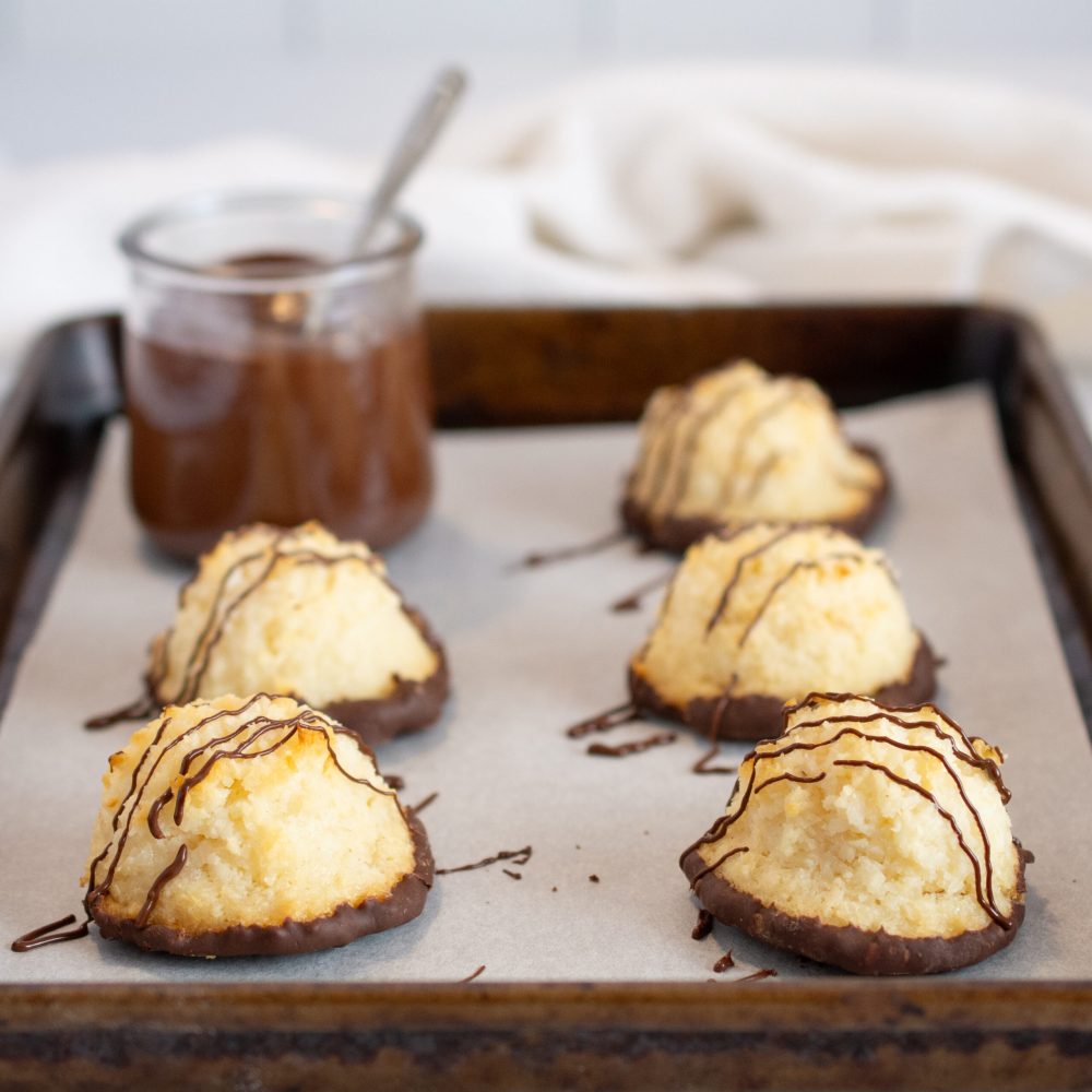 Coconut Macaroons (1) Coconut Macaroons (1)
