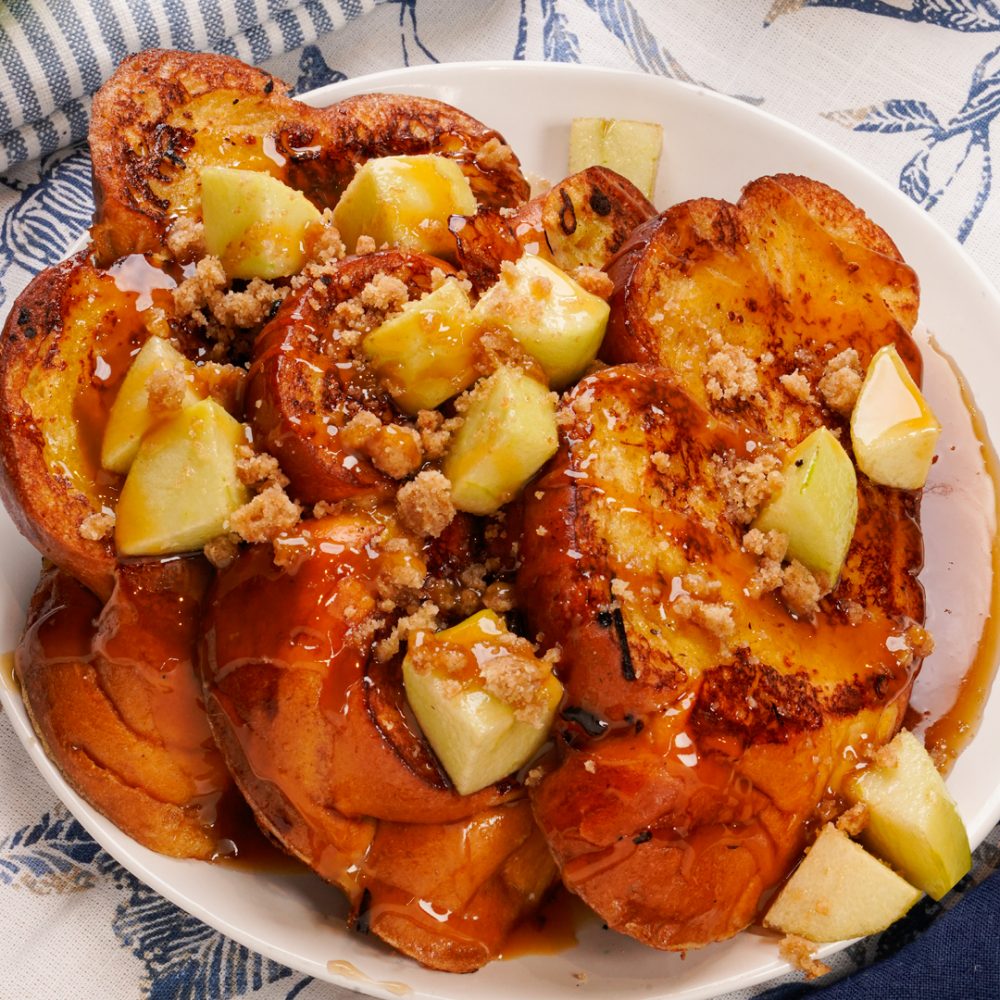 CR_10.20.22_CaramelAppleCrumbleFrenchToast_Recipe CR_10.20.22_CaramelAppleCrumbleFrenchToast_Recipe