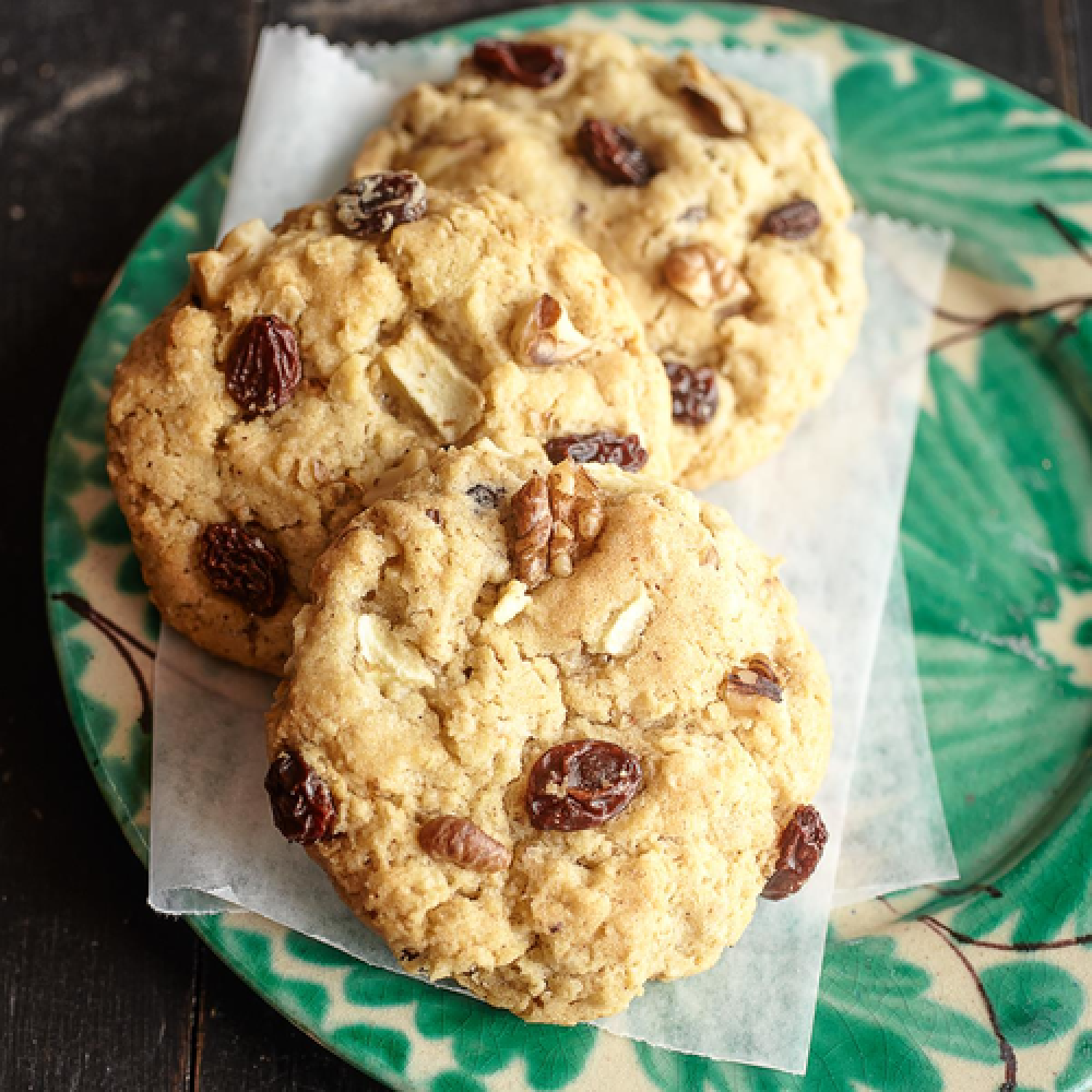 raisin-apple-oatmeal-cookies raisin-apple-oatmeal-cookies